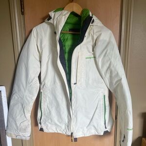 Patagonia Cream and Green Outdoor Jacket